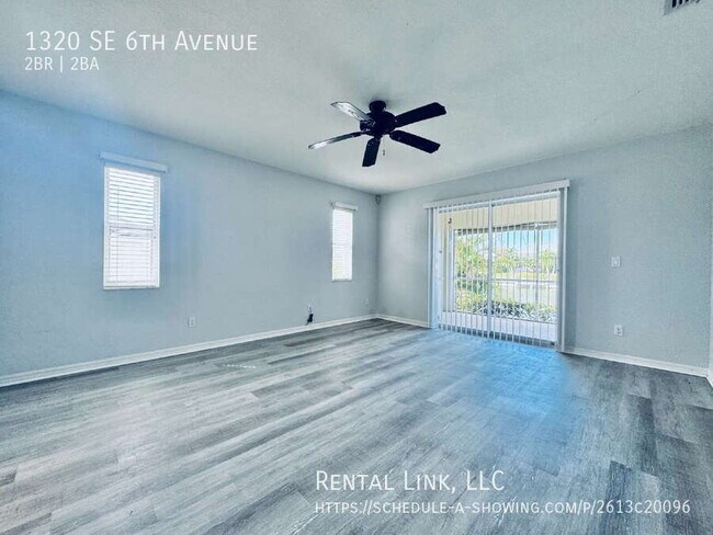 Building Photo - 1320 SE 6th Ave