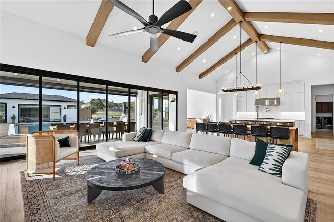 Building Photo - 404 Prairie Clover Dr