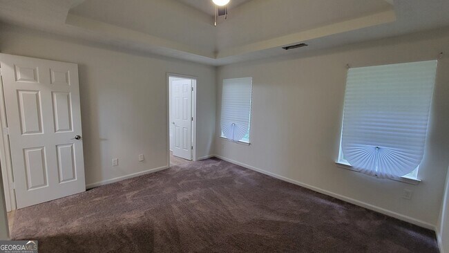 Building Photo - 3206 Diamond Blf