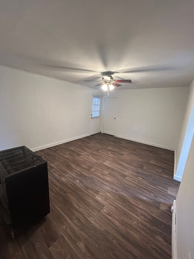 Primary Photo - 441 N Center St