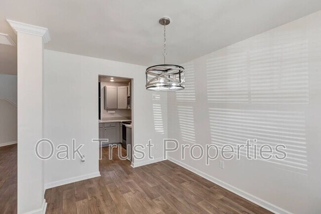 Building Photo - 703 Hilchot Dr