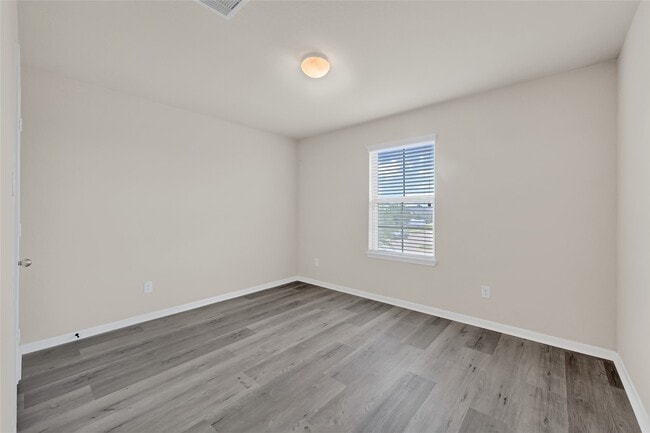 Building Photo - 29115 Jacobs River Dr
