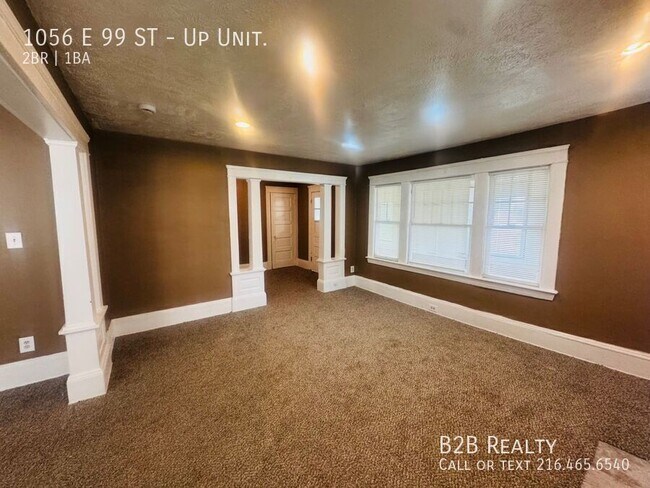 Building Photo - 1056 E 99th St