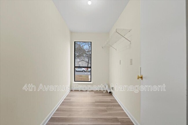 Building Photo - 500 Padens Chase Ct