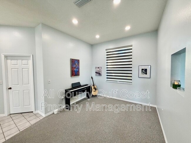 Building Photo - 572 Catalina Isles Cir