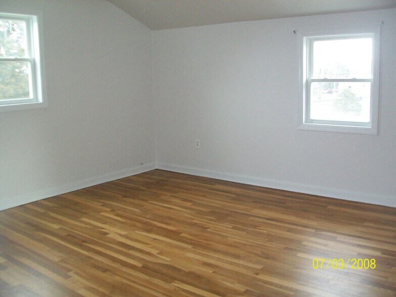 Building Photo - 6 Geissler Dr