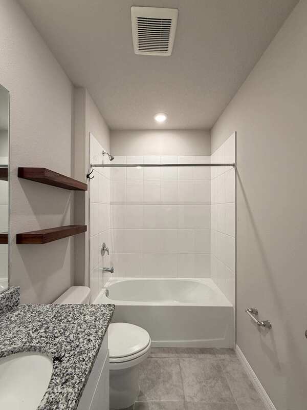 Building Photo - 3410 Bonsilva St