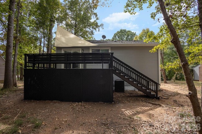 Building Photo - 9501 Fairway Ridge Rd