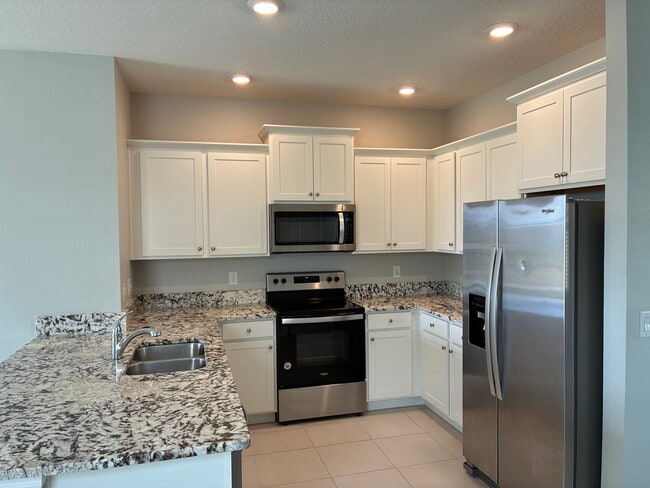 Building Photo - 5385 Sunshine Dr