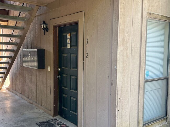 Building Photo - 1200 N Cedar Ave