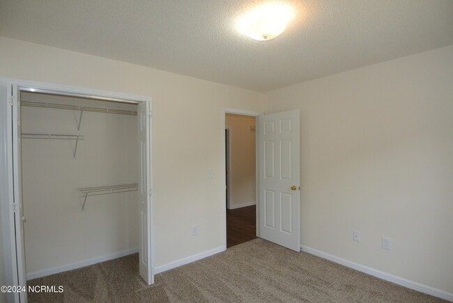 Building Photo - 1479 RaceTrack Rd