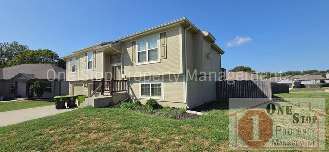 Building Photo - 798 Logan Ave