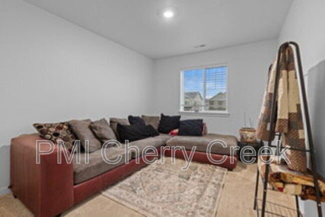Building Photo - 27543 E Byers Ave