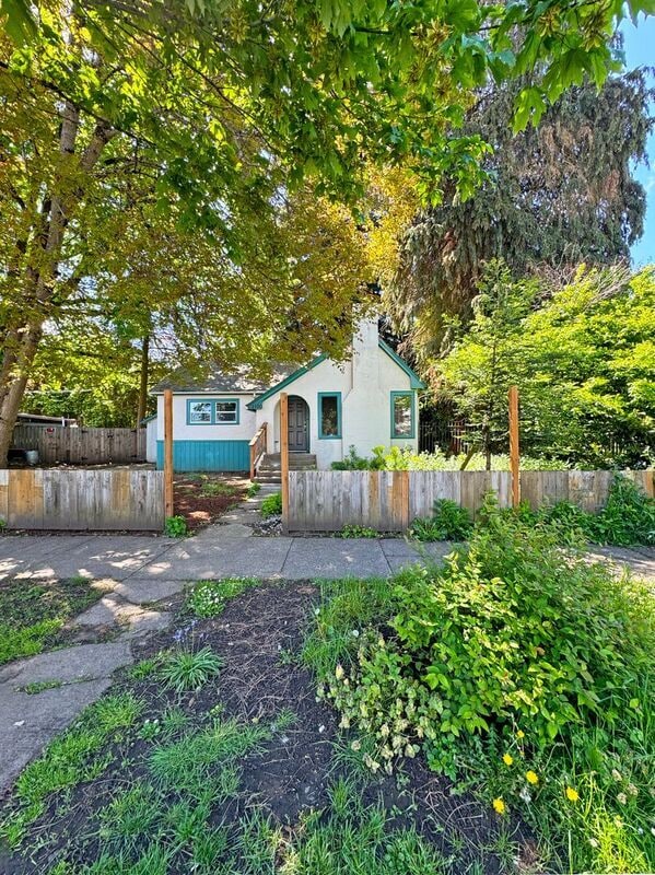 Building Photo - 1100 W 4th Ave