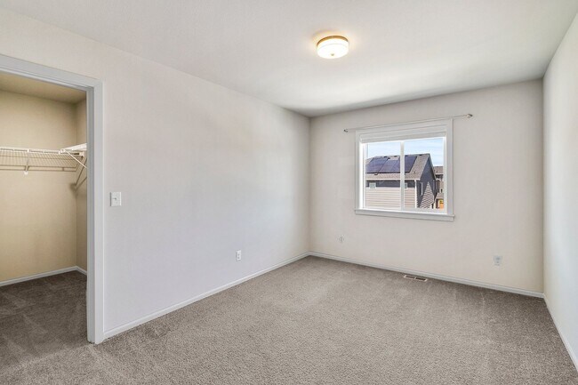 Building Photo - Modern 3-Bed Home in Lacey - $25K+ in Upgr...