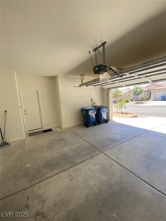 Building Photo - 10516 Angel Dreams Ave