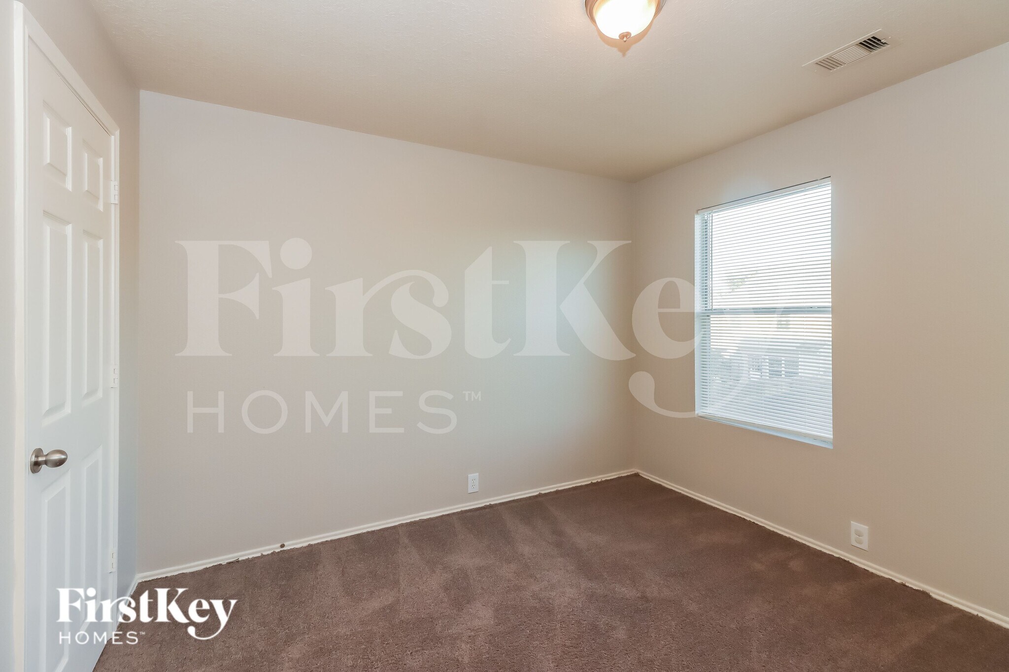 Building Photo - 6210 Scotchwood Dr