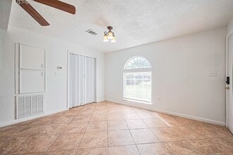 Building Photo - 227 N Austin Dr