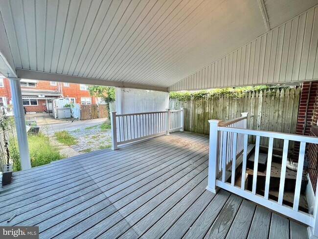 Building Photo - 603 Middlesex Rd