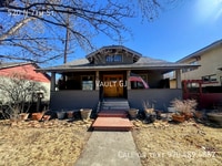 Building Photo - 520 N 7th St