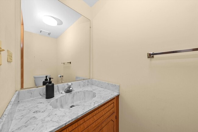 Building Photo - 4343 W Emerald Way St