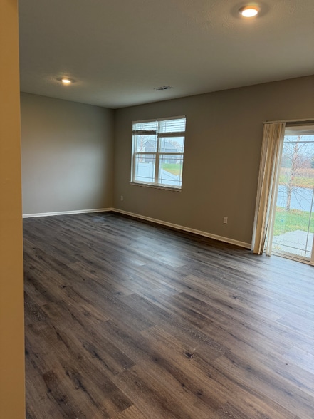 Building Photo - 7214 Griffon Ln