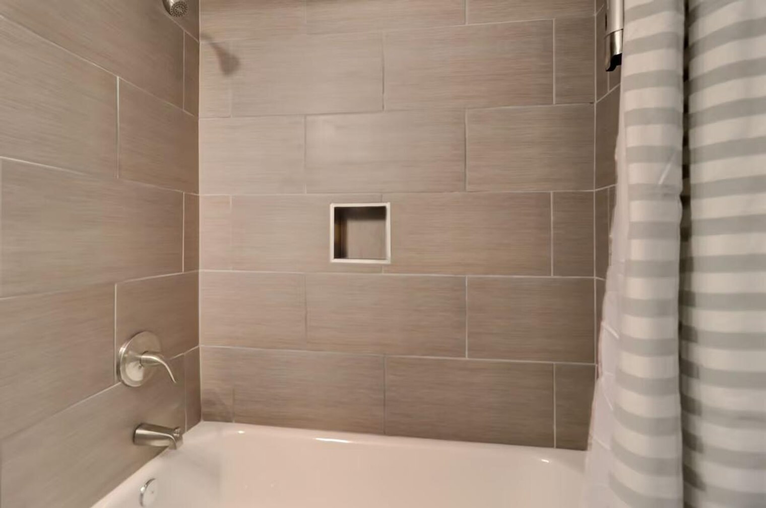 Building Photo - 400 William Hilton Pkwy