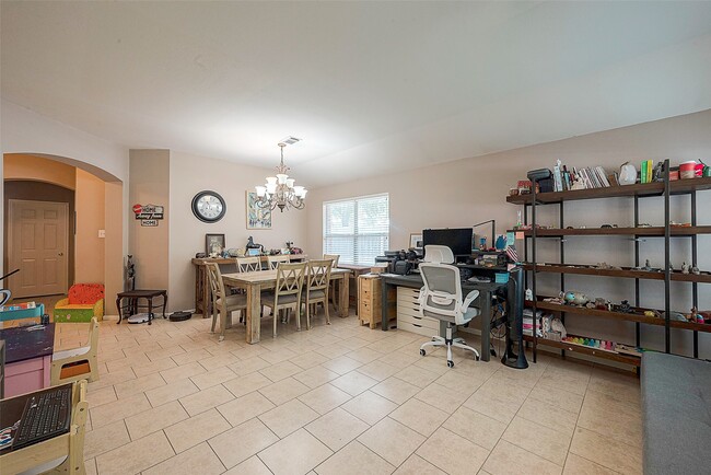 Building Photo - 1602 Rustic Hollow Ln