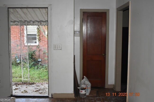 Building Photo - 3189 Somerset Dr