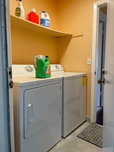Washer and Dryer - 178 Maple Ct