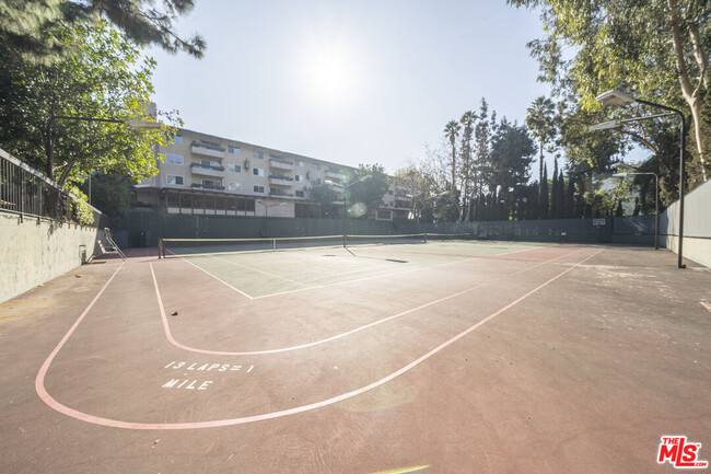 Building Photo - 2700 Cahuenga Blvd