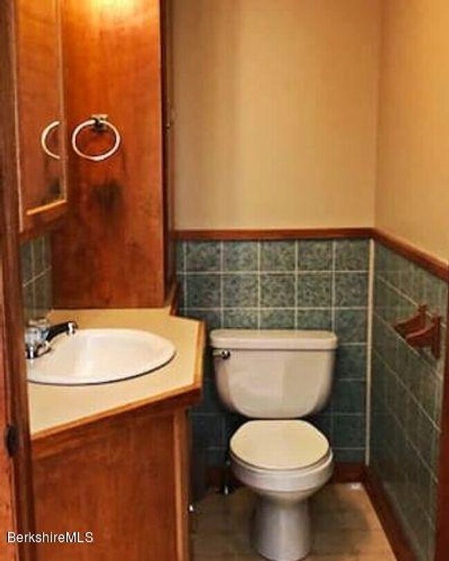 Building Photo - 38 Bryant St