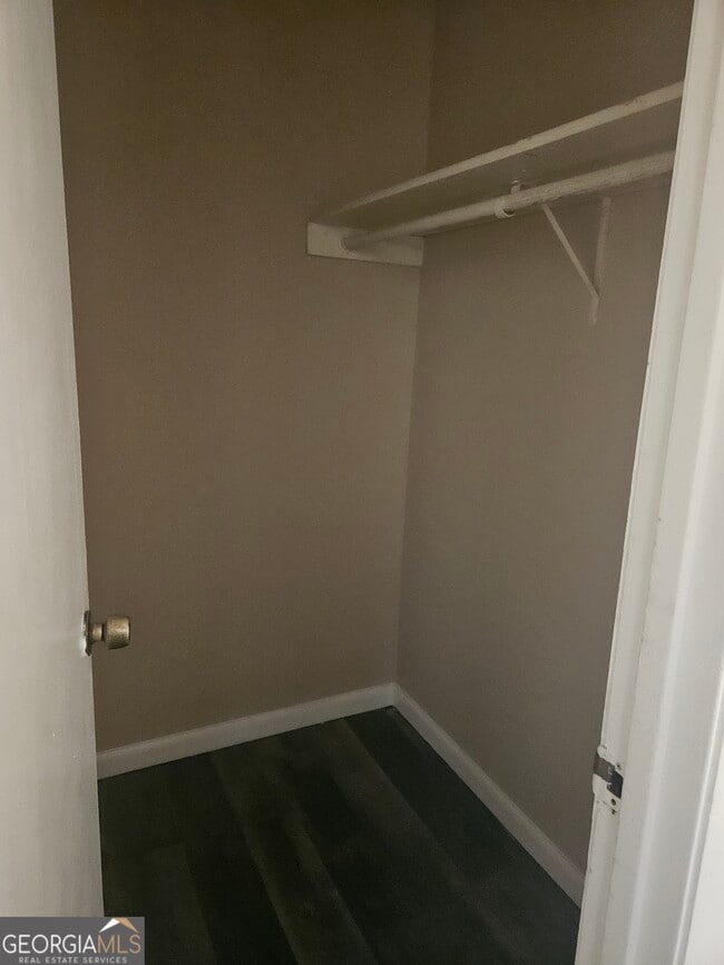 Building Photo - 3195 Highpoint Ct