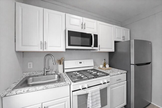 Building Photo - 28 Lydia St