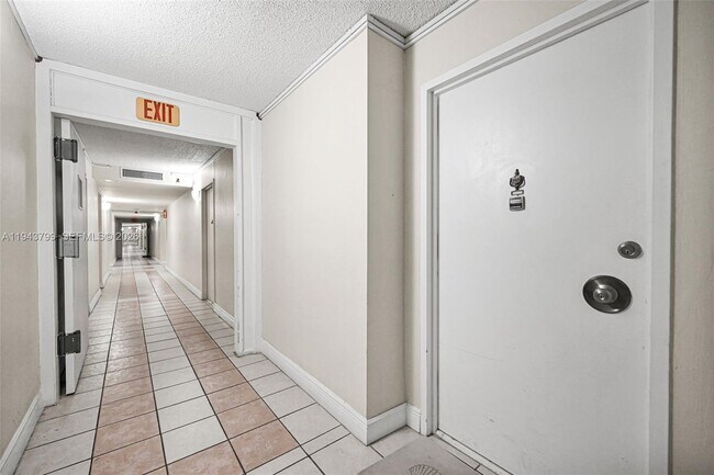 Building Photo - 7135 Collins Ave