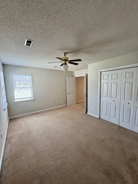 Building Photo - Charming 4-Bedroom Home