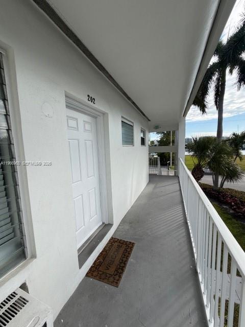 Building Photo - 9300 E Bay Harbor Dr