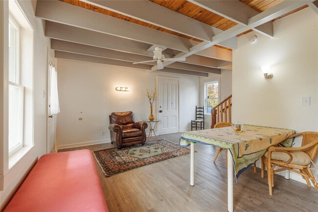 Building Photo - 705 Buttonwood St