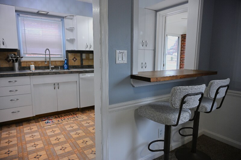 Building Photo - 21 Lake St