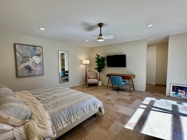 Building Photo - 76705 Sandpiper Dr