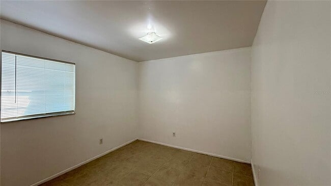 Building Photo - 325 W Pierce St