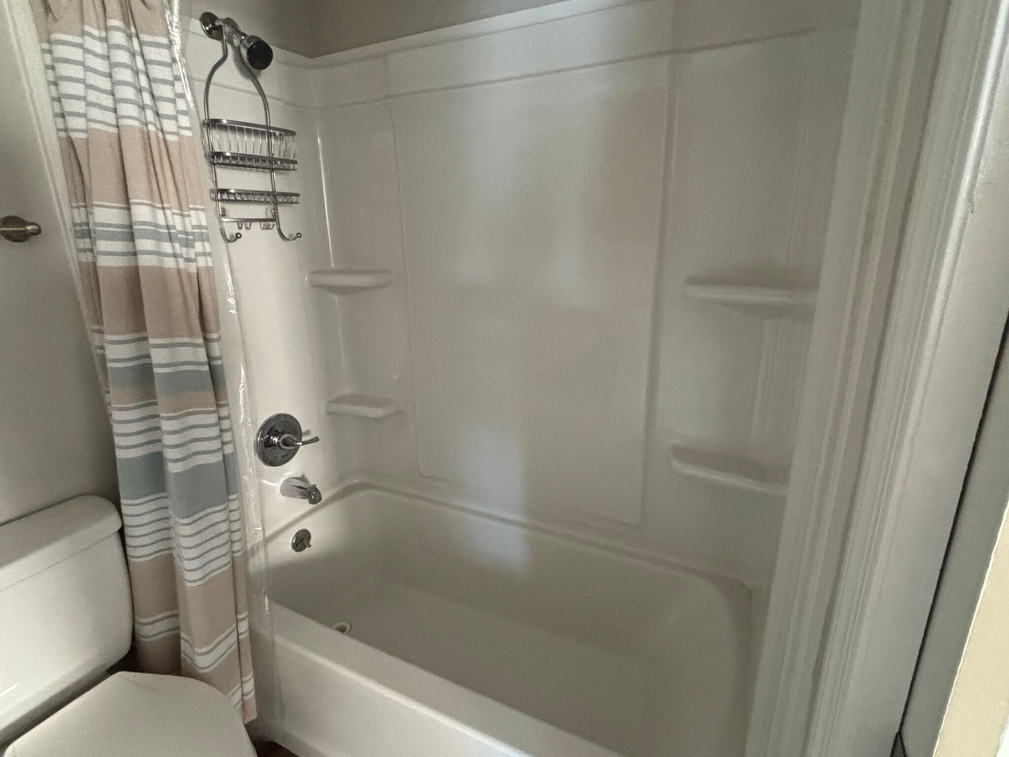 Building Photo - 616 S Paris St