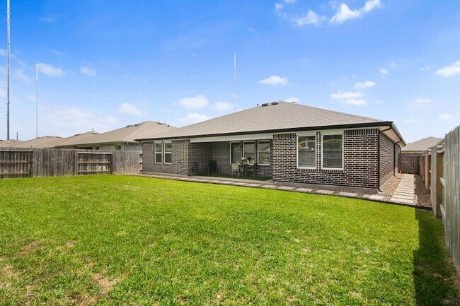 Building Photo - 1126 Hyde Lk Ln