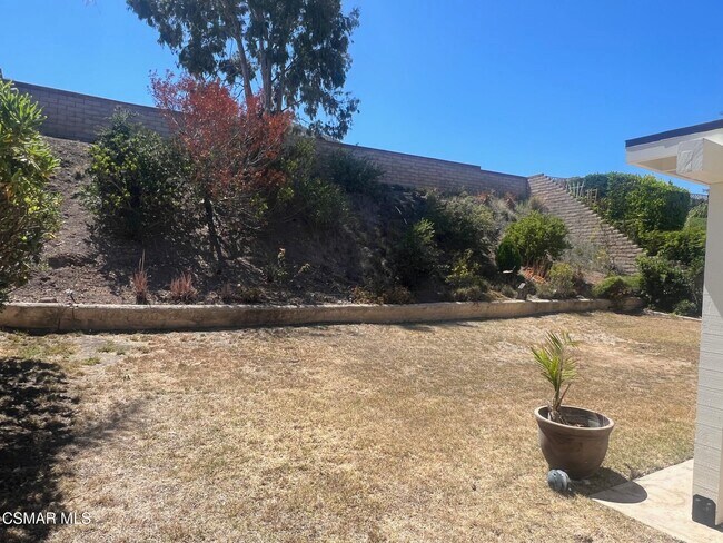 Building Photo - 3862 Lesser Dr