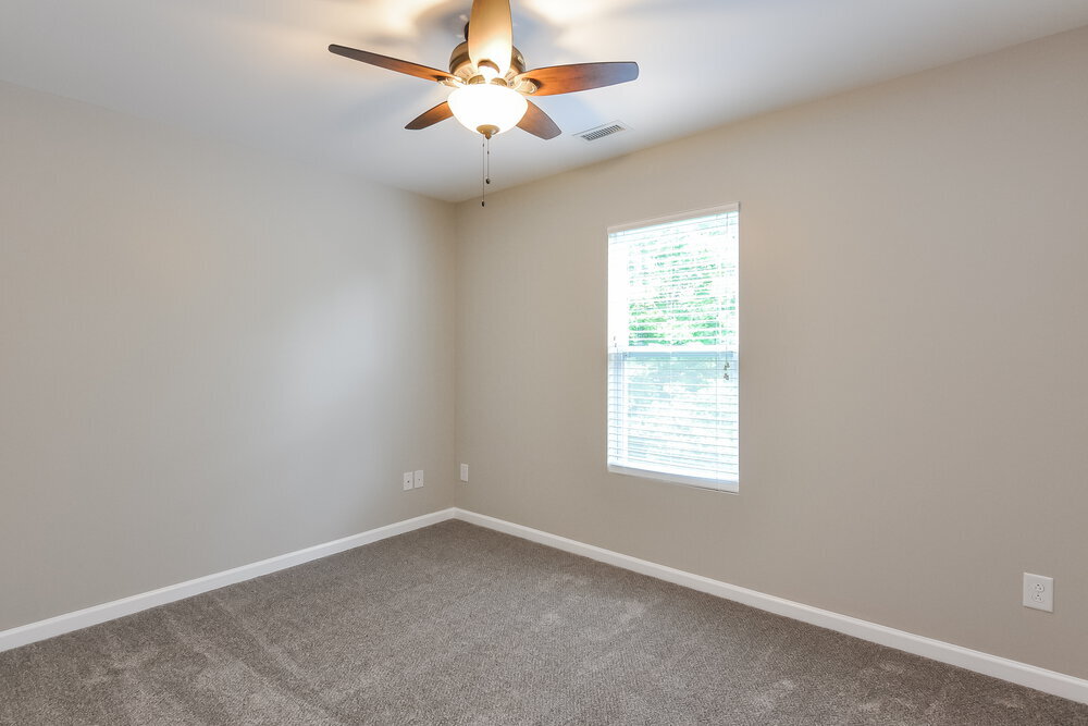 Building Photo - 273 Woodcreek Ln