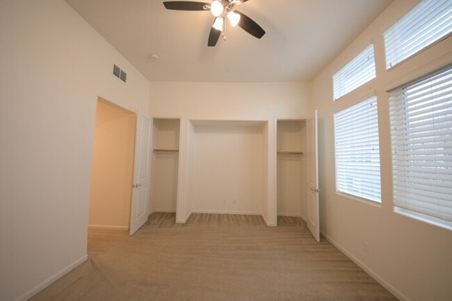 Building Photo - Dublin 3 stories 3 Beds, 3.5 Baths Townhouse in Boulevard community for rent