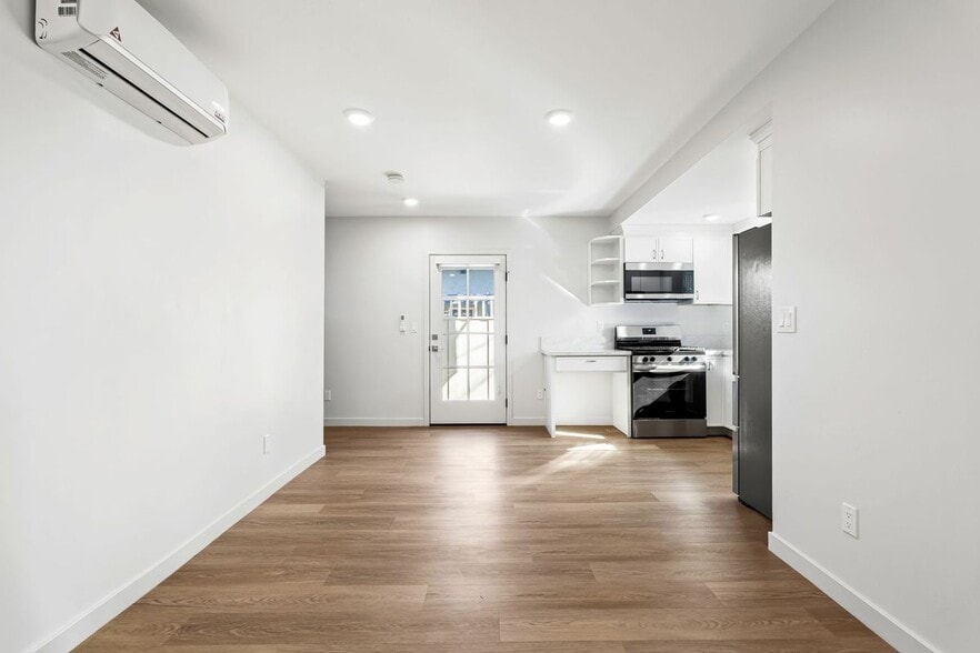 Building Photo - 4787 Panorama Dr