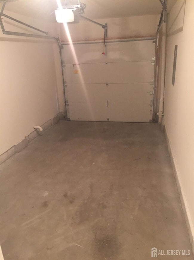 Building Photo - 143 Gawron Ct