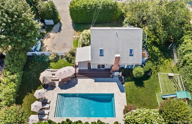 Building Photo - 28 Windermere Dr