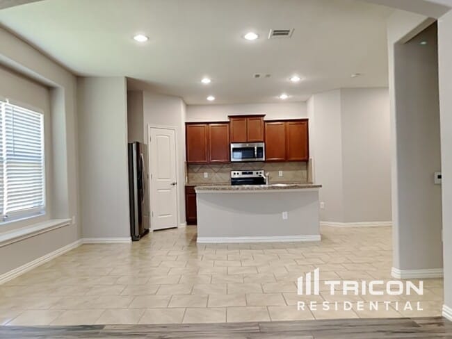 Building Photo - 5907 Cielo Ranch